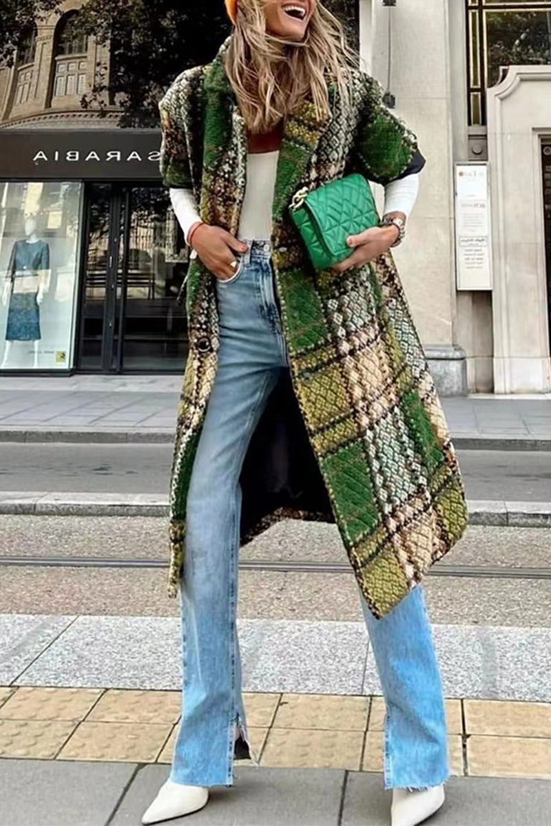 Magaly | Relaxed and timeless winter garment