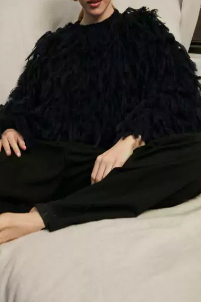 Claudia | Elegant British style plain O-neck tassel sweaters