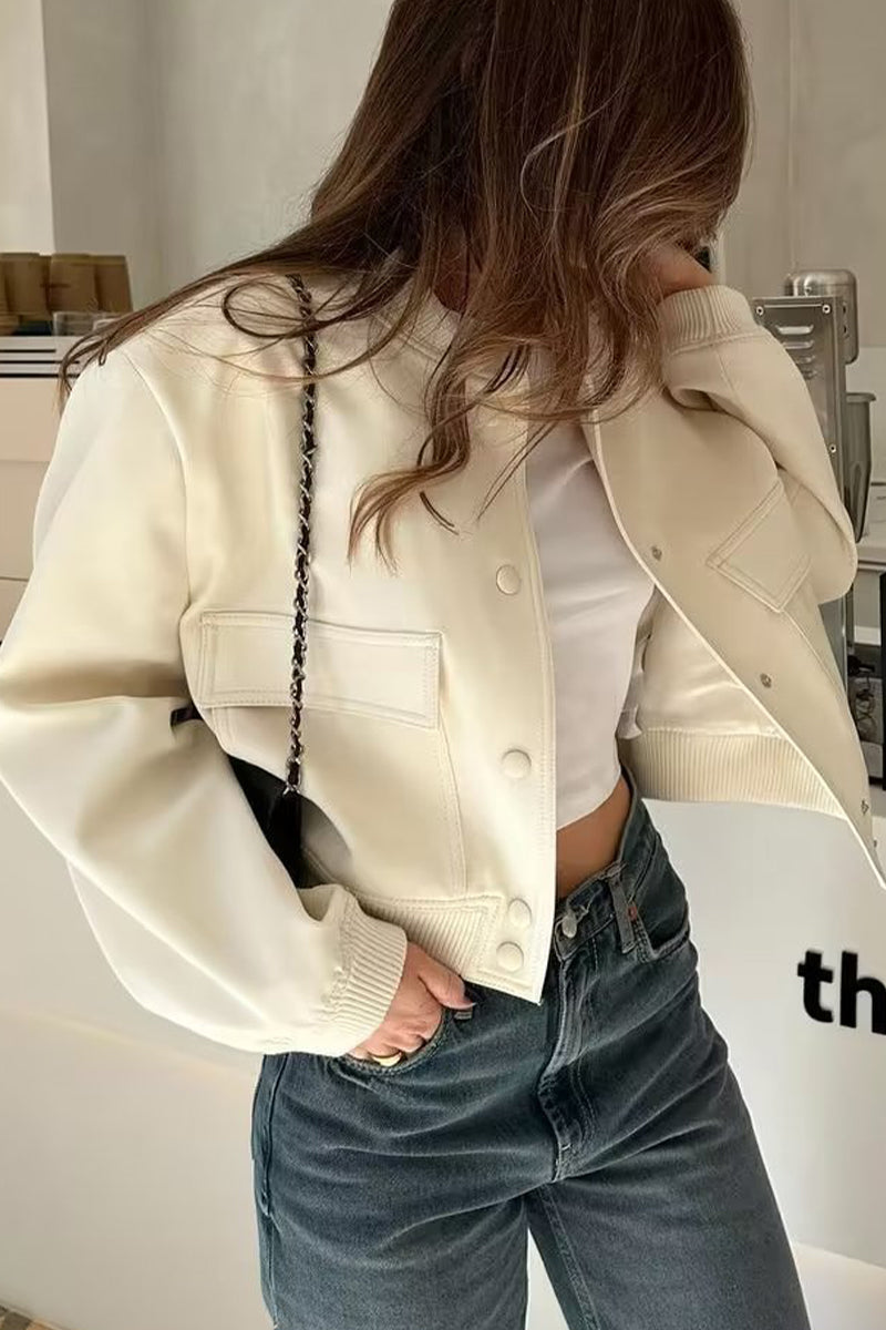 Ingrid | Chic and versatile winter garment