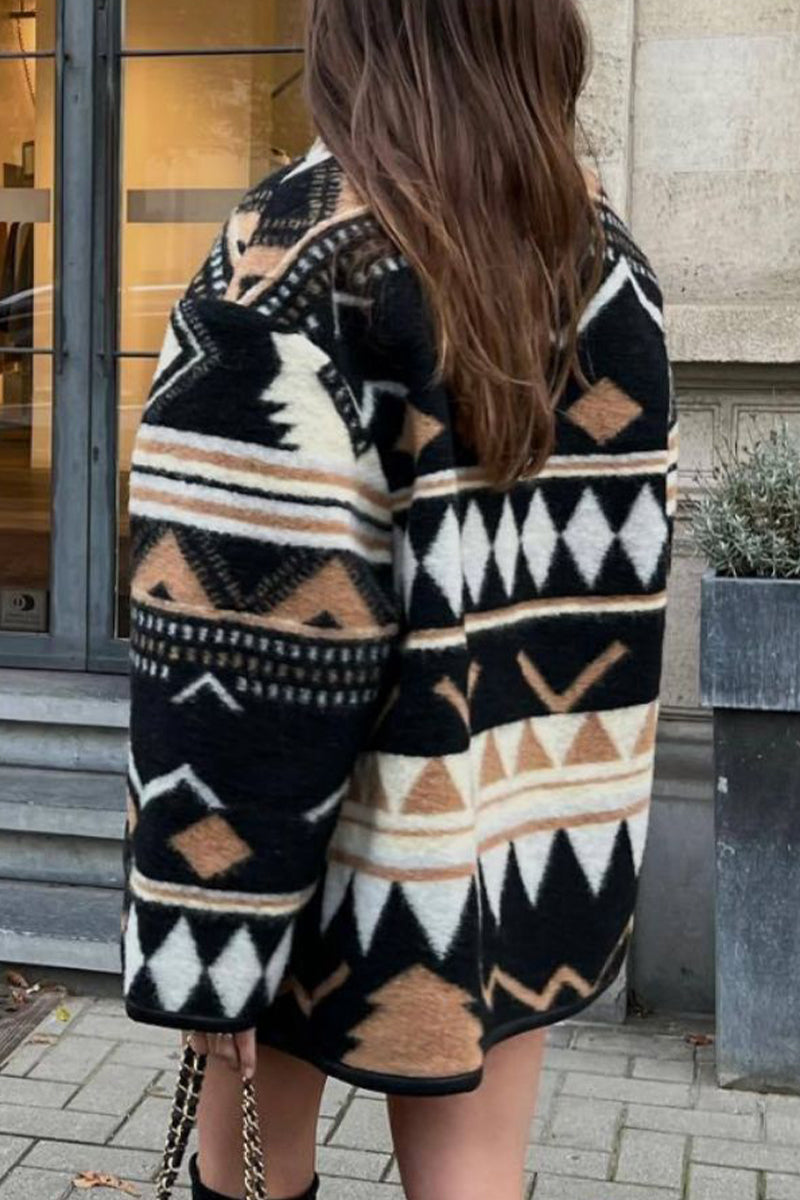 Claudia | Effortless and trendy winter garment