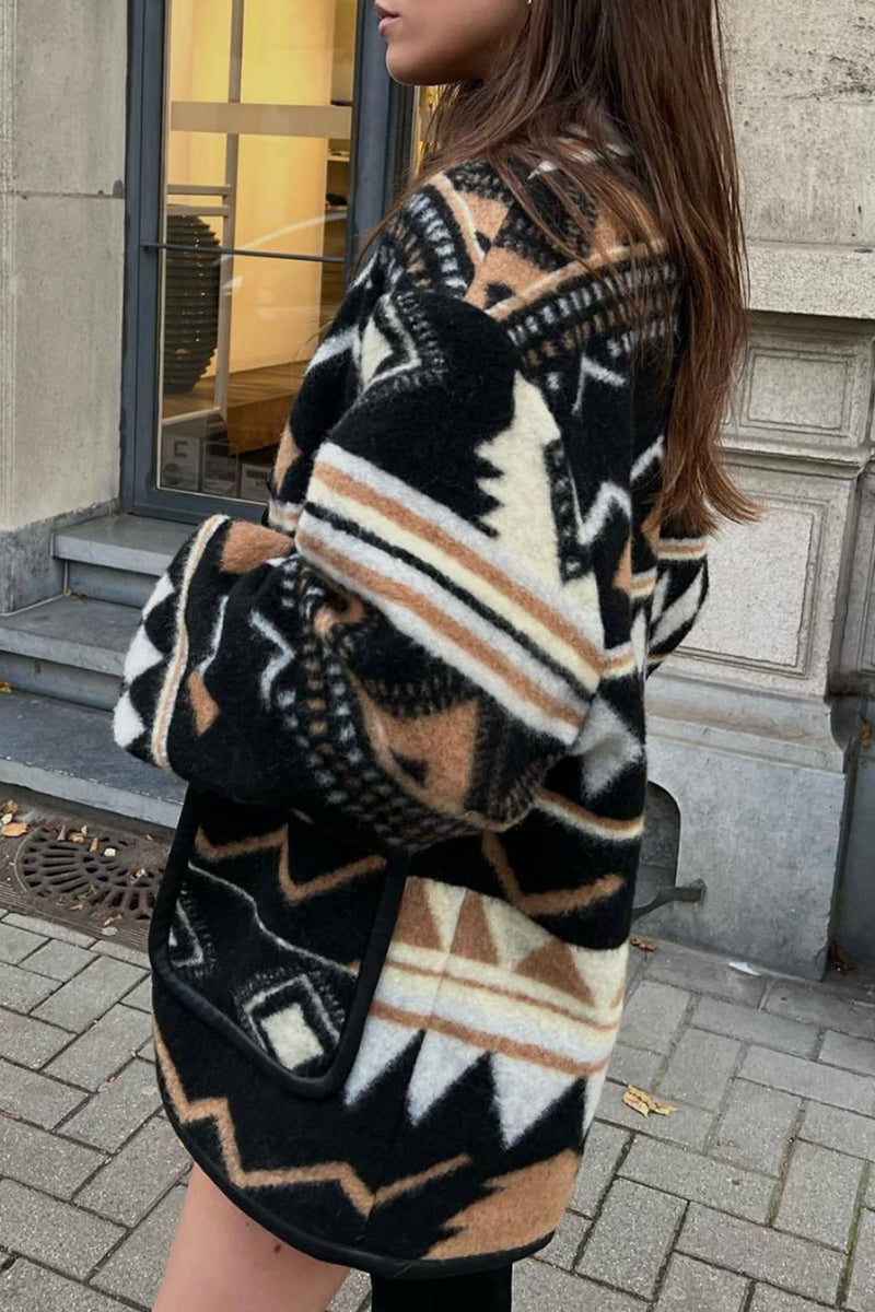 Rebeca | Effortless and trendy winter garment