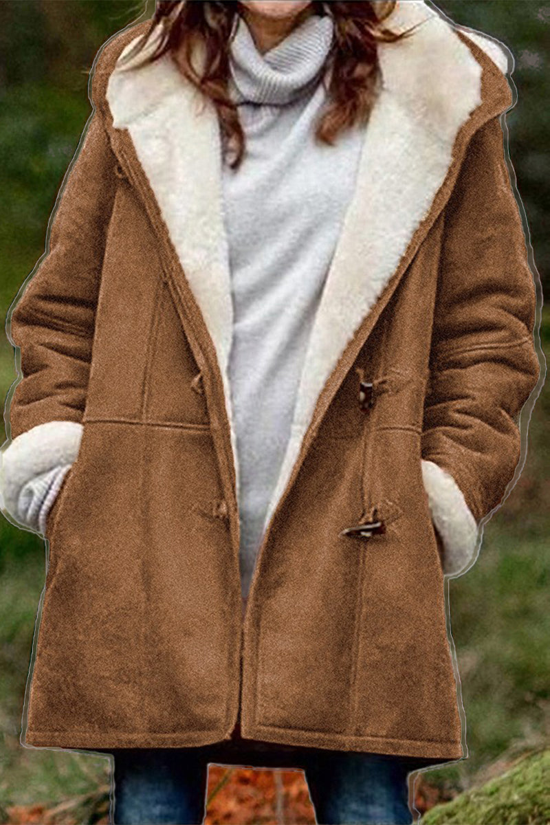 Dolores | Tailored and elegant winter garment