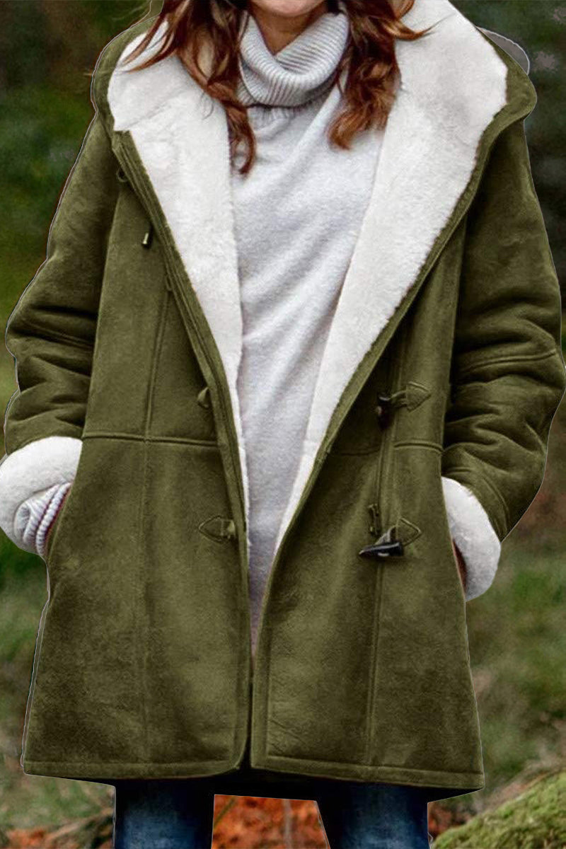 Dolores | Tailored and elegant winter garment