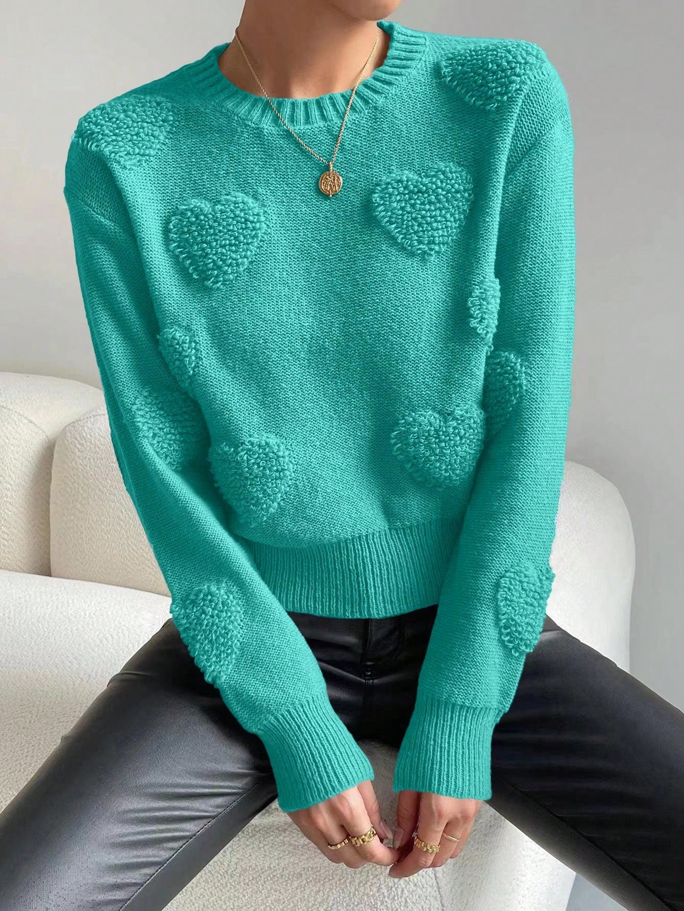 Denise | Fashionable and minimalist winter sweater