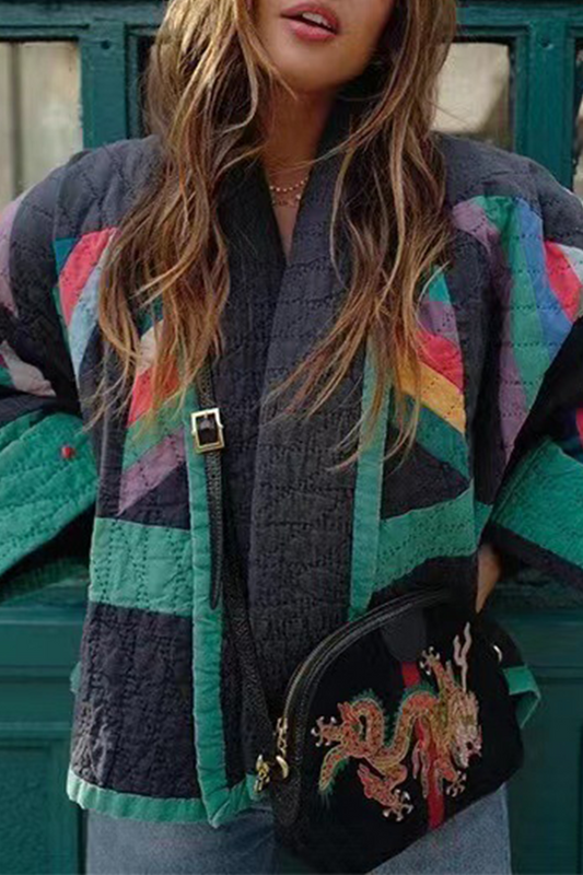 Belén | British vintage style outerwear with color block contrast and turn-down collar