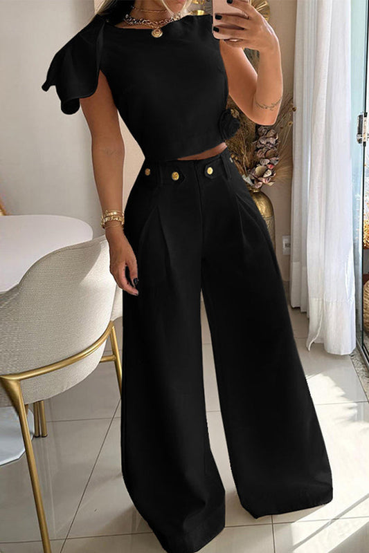Katia | Prominent, elegant, solid color two-piece suit with buttons, O-neck and short sleeves