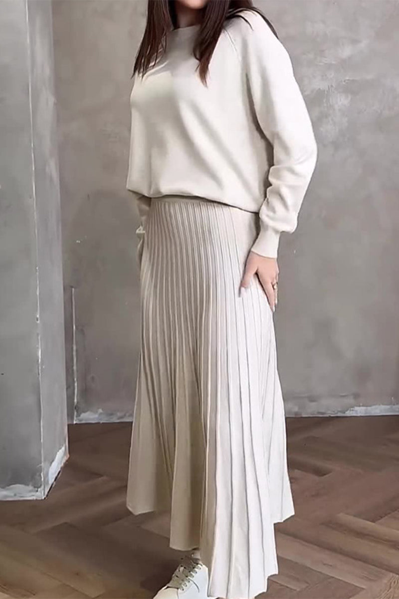 Aafke | Elegant, plain two-piece suit with an O-neck and long sleeves