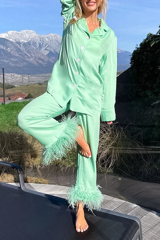 Ainara | Casual two-piece suit with a plain turn-down collar and long sleeves and feathers