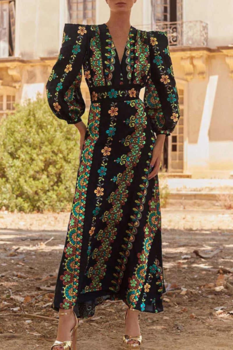 Alessia | Vintage two-piece suit with an elegant geometric print and V-neck