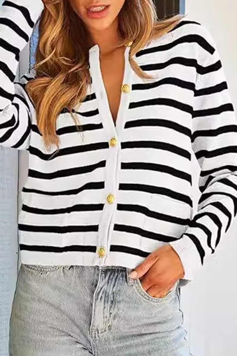 Bodil | Casual everyday outerwear with stripes and buttons and O-neck