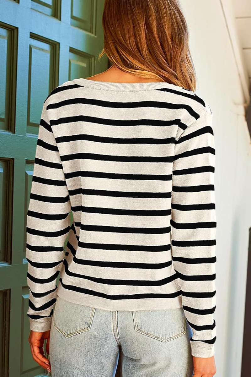Bodil | Casual everyday outerwear with stripes and buttons and O-neck
