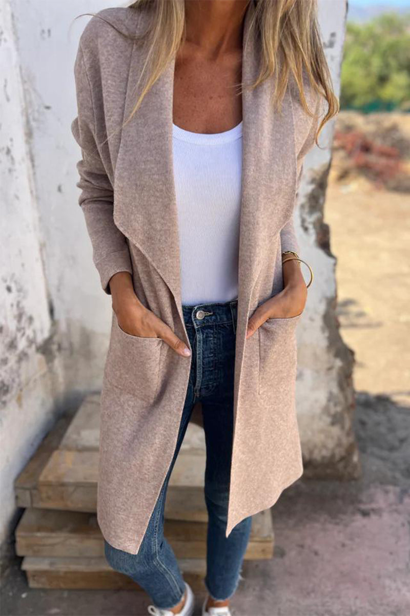 Claudia | Casual everyday outerwear with a solid color pocket turn-down collar