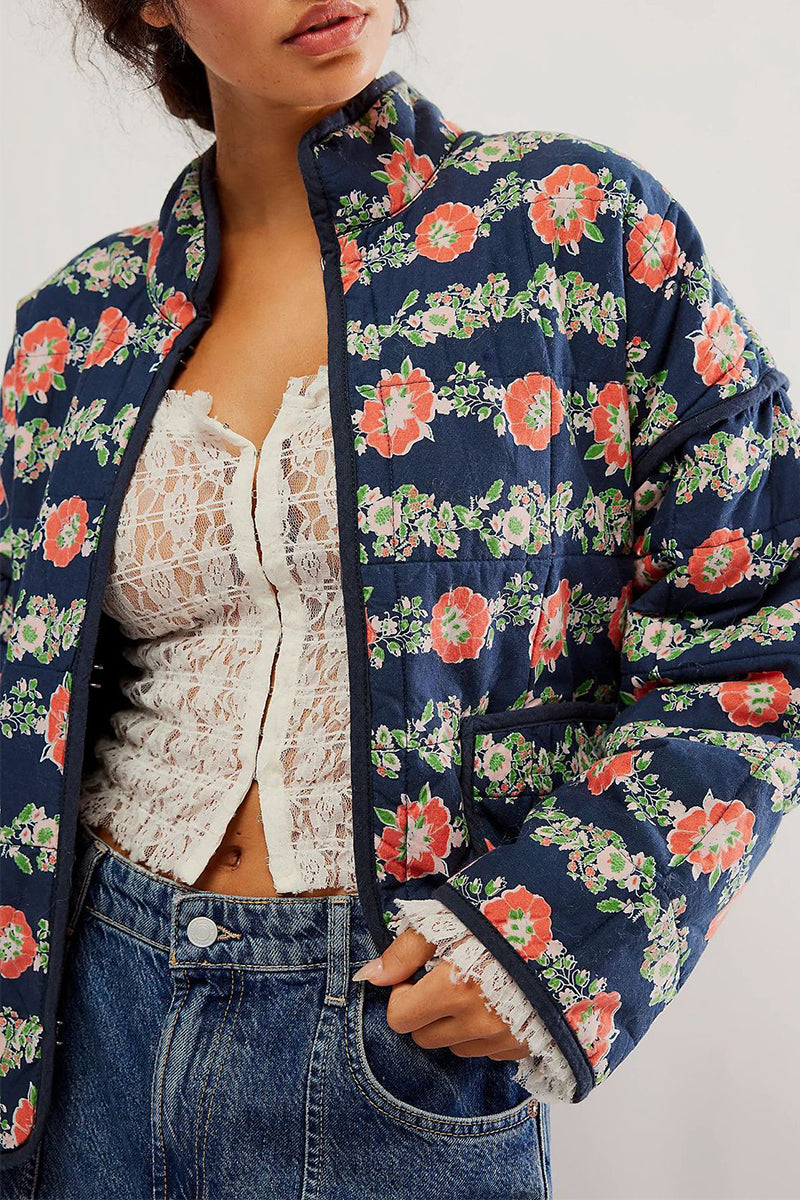 Clarisa | Fashionable and effortless winter garment