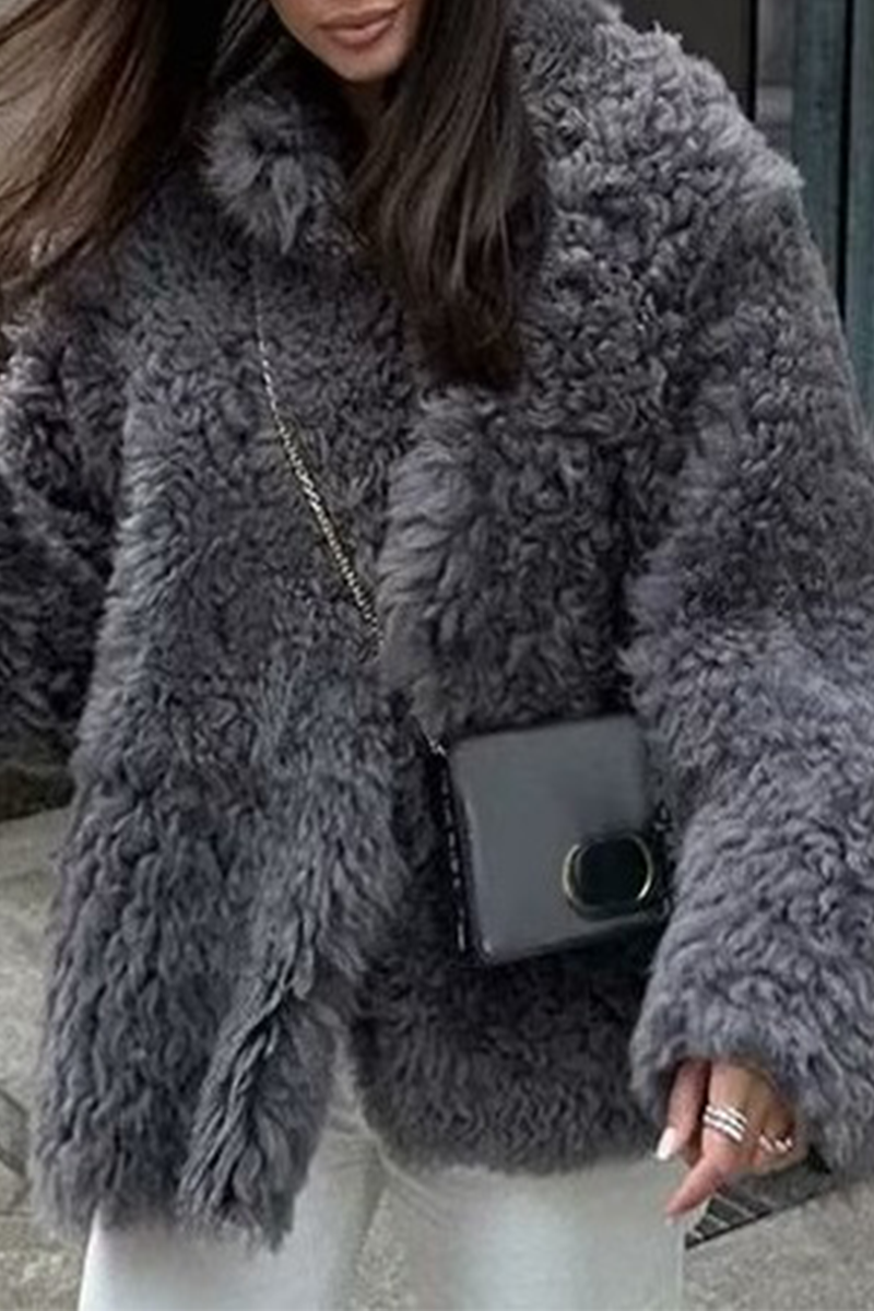 Valentina | Relaxed and timeless winter garment