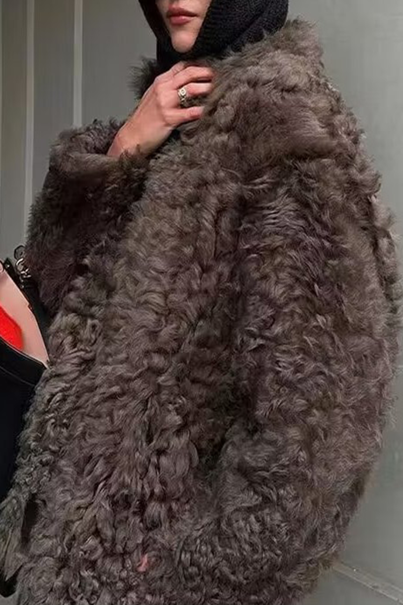 Valentina | Relaxed and timeless winter garment