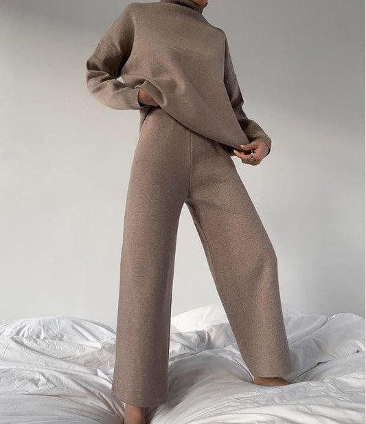 Malena | Elegant and minimalist two-piece set for women