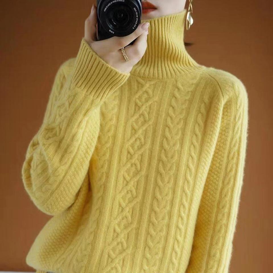 Mayte | Warm knitted sweater for women with a turtleneck