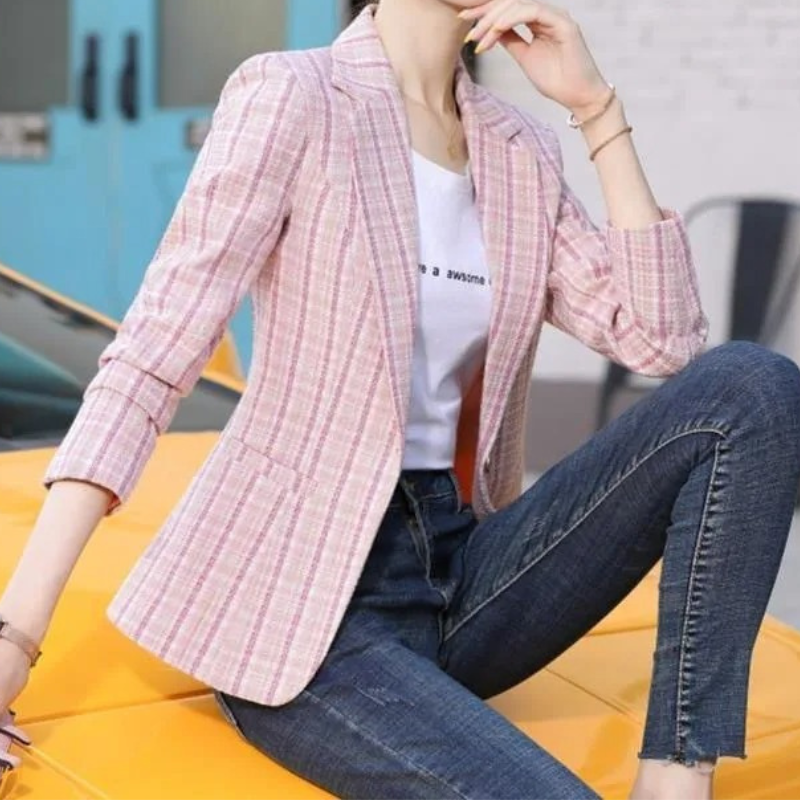 Cristina | Simple and stylish winter garment