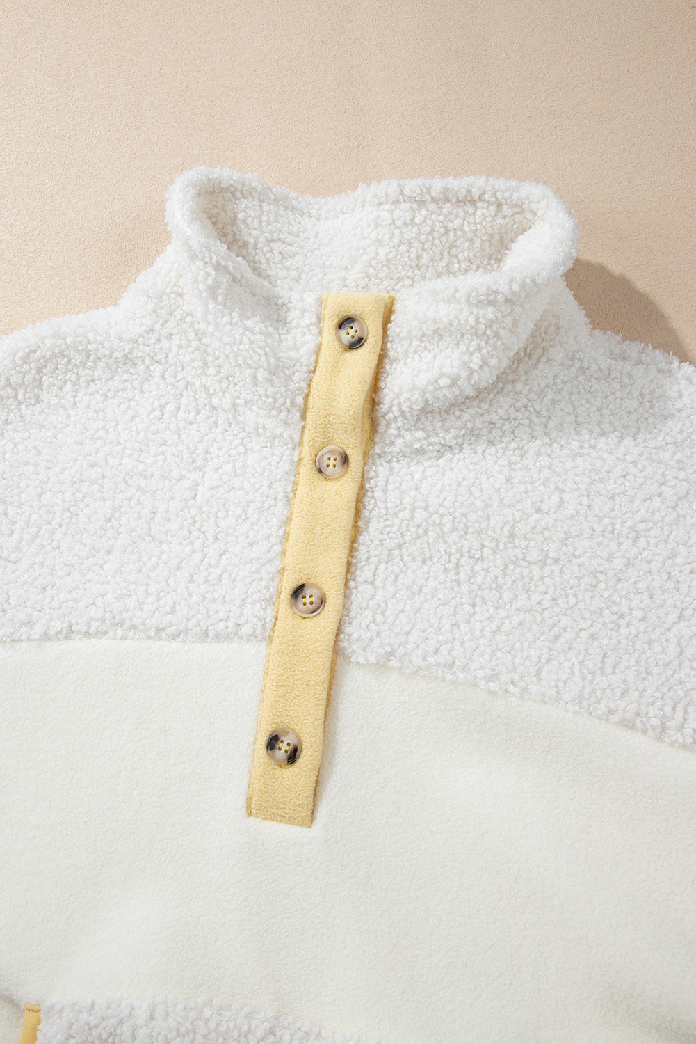 Natalia| Fashionable and minimalist winter garment