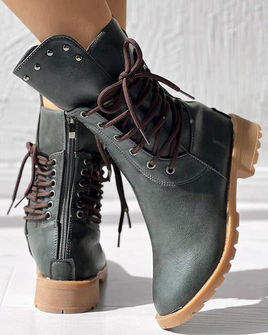 Helga | Modern and supportive orthopedic boots.