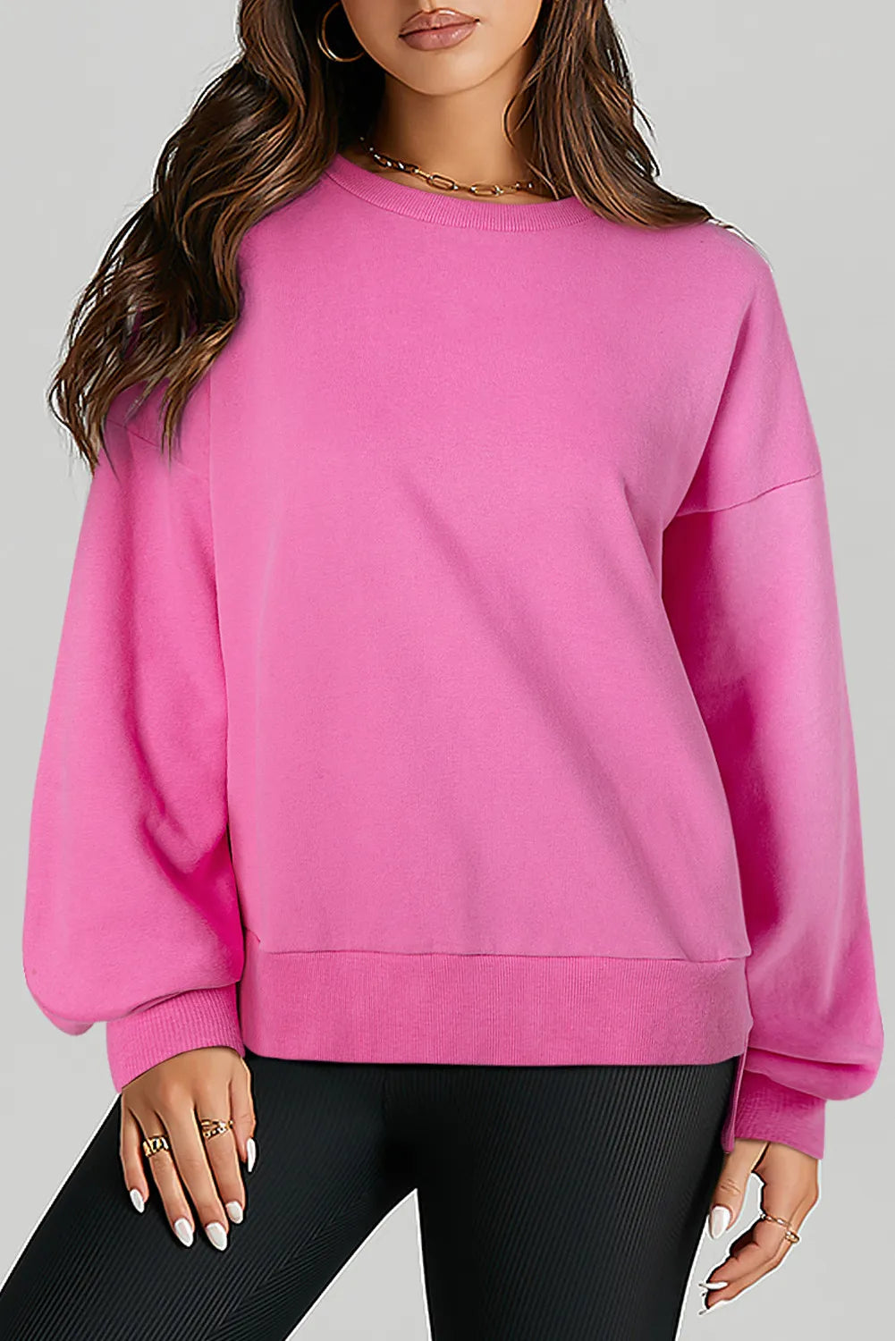 Claudia | Long-sleeved sweatshirt with a high, low crew neck