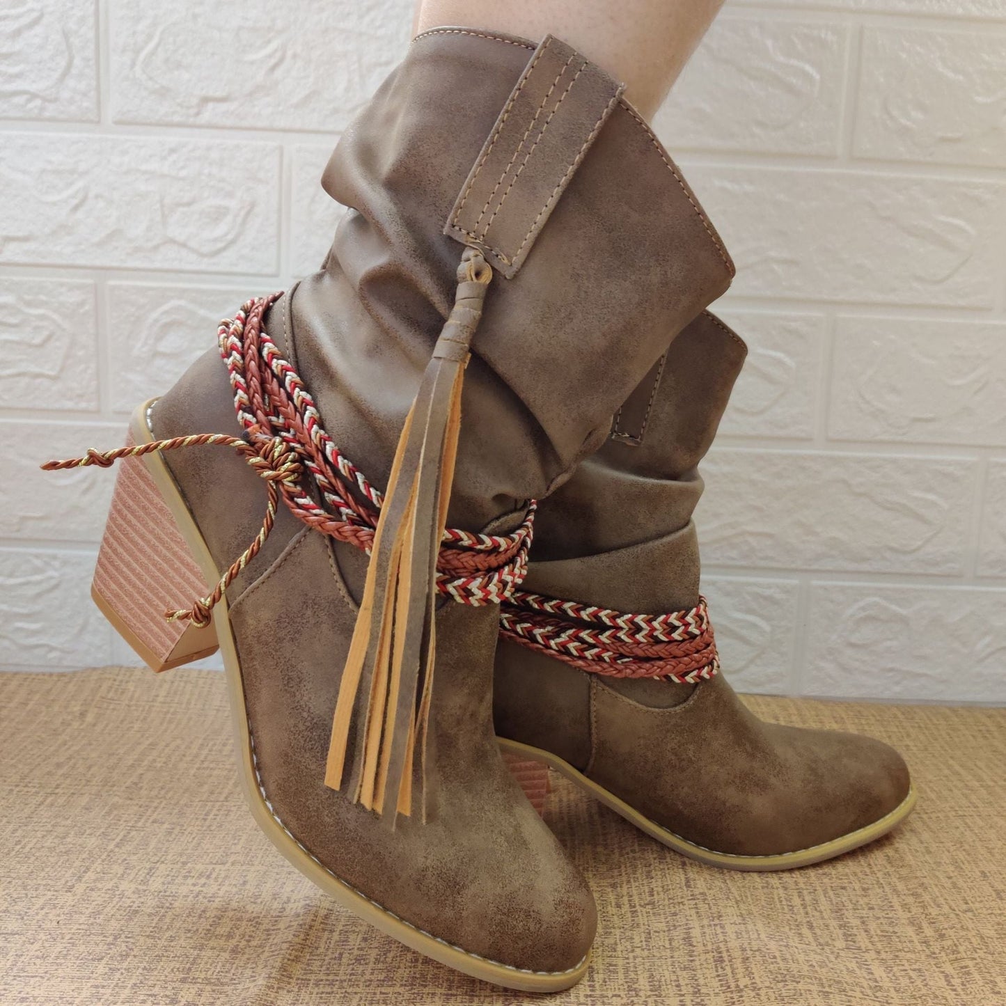 Alma | Sleek and supportive orthopedic boots