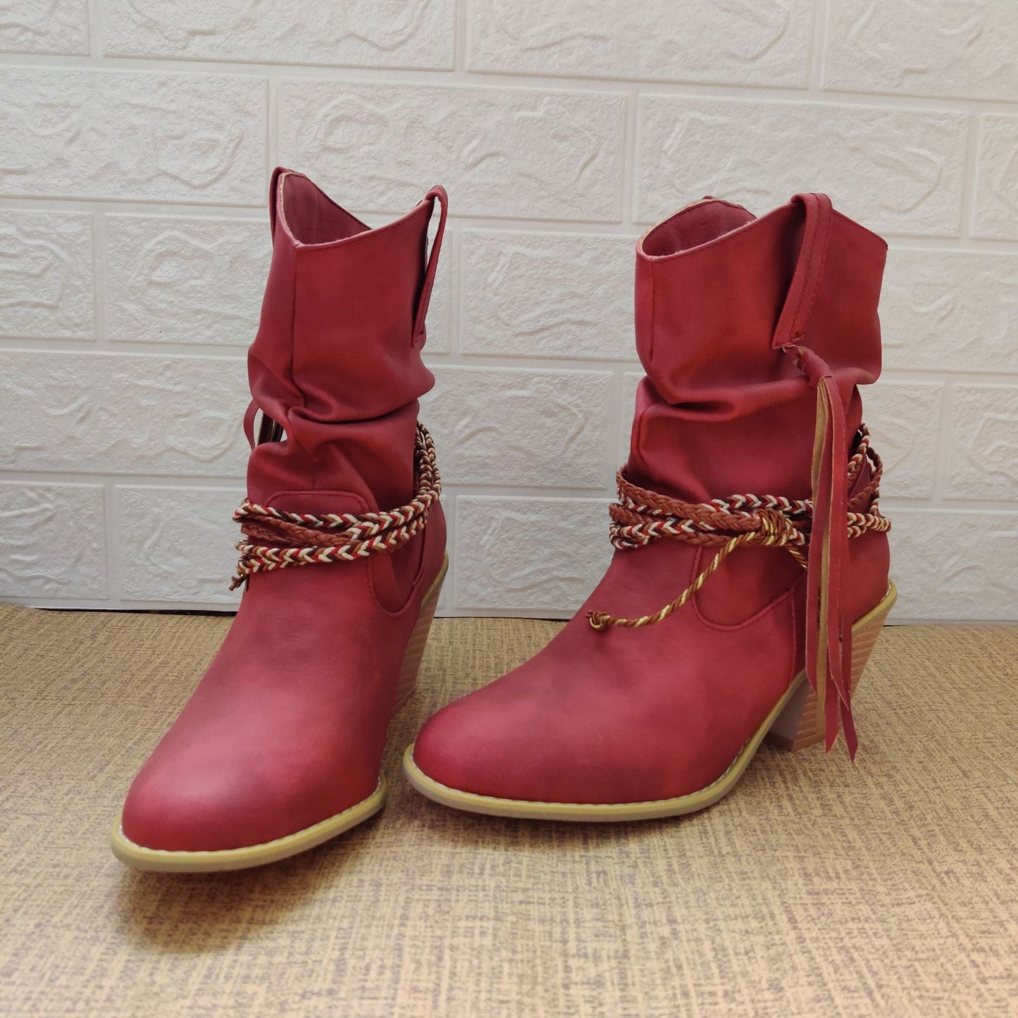 Alma | Sleek and supportive orthopedic boots