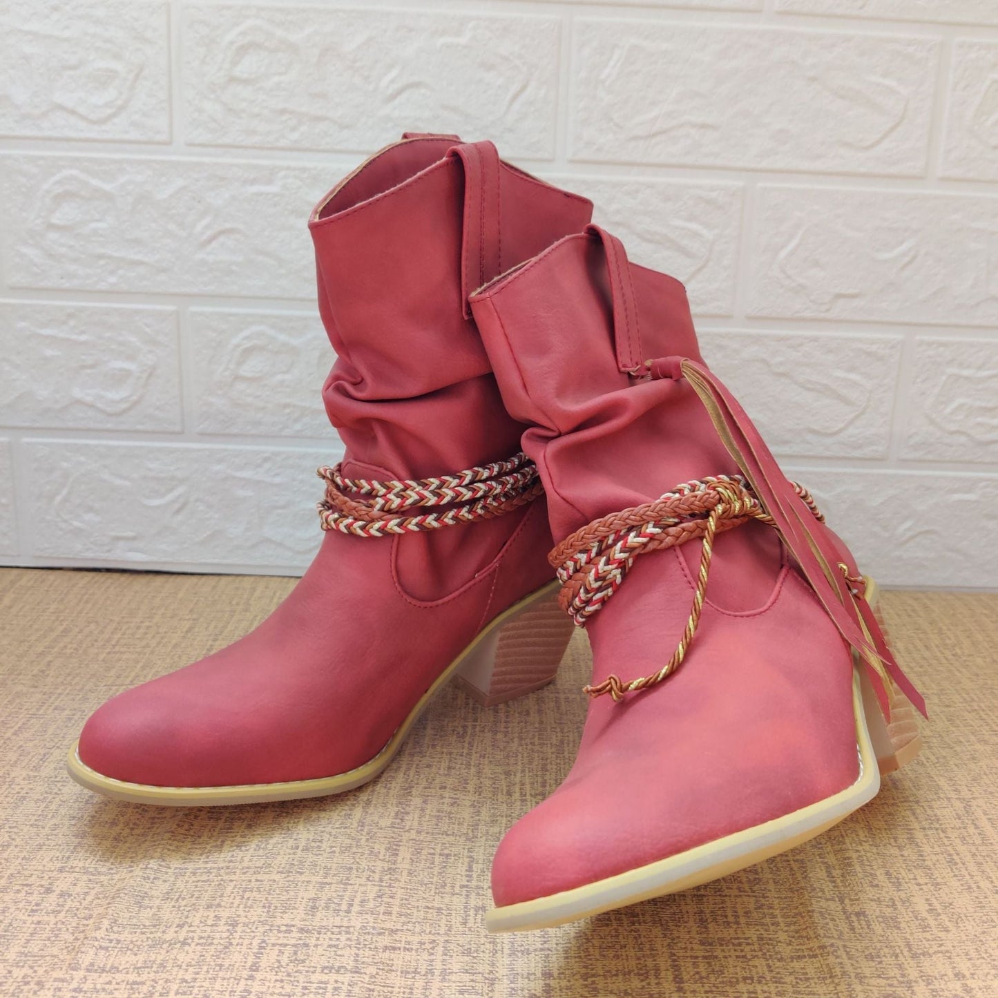 Alma | Sleek and supportive orthopedic boots