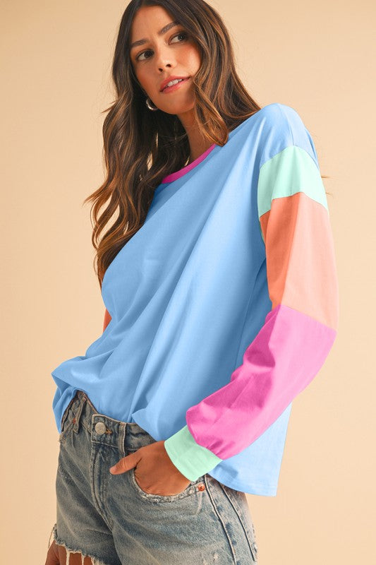Adriana | Loose fit top with color block sleeves