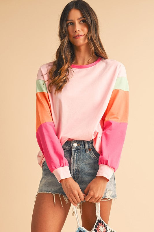 Adriana | Loose fit top with color block sleeves