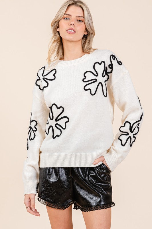 Adriana | Knitted sweater with floral embroidery