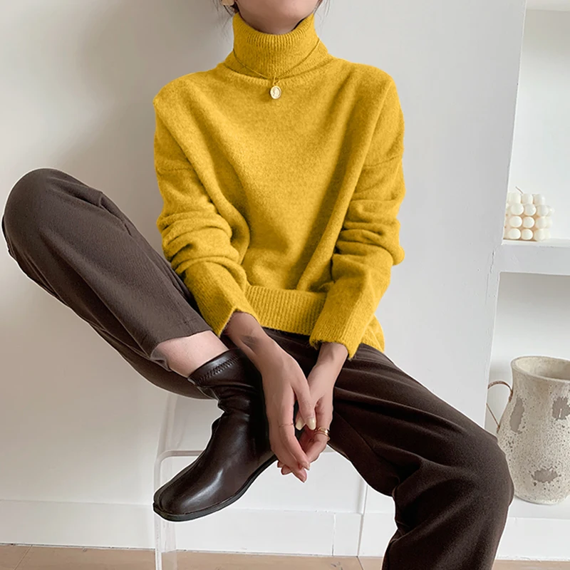 Rebeca | Effortless and chic winter sweater