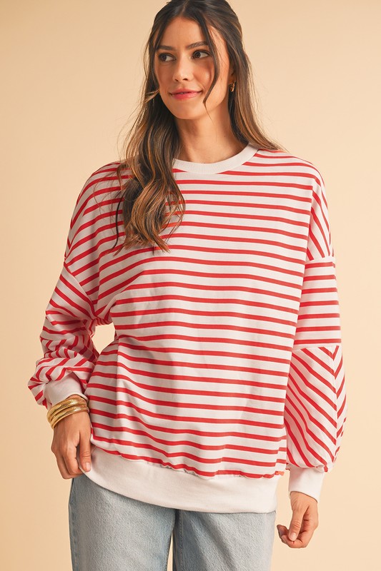 Cecilia | Loose sweatshirt with low shoulders and a crew neck