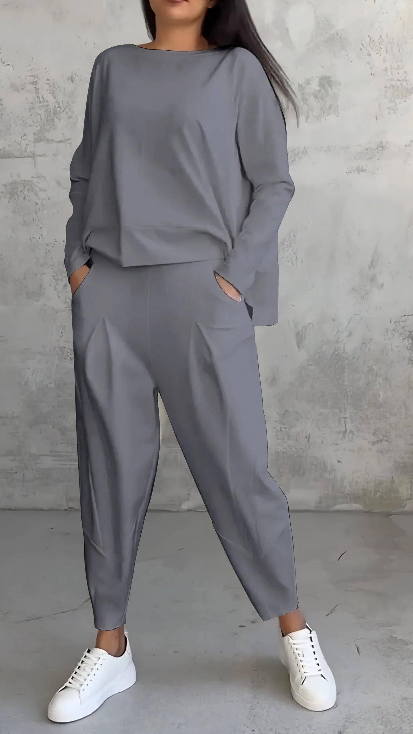 Rita® | Comfortable Combination With Crew Neck