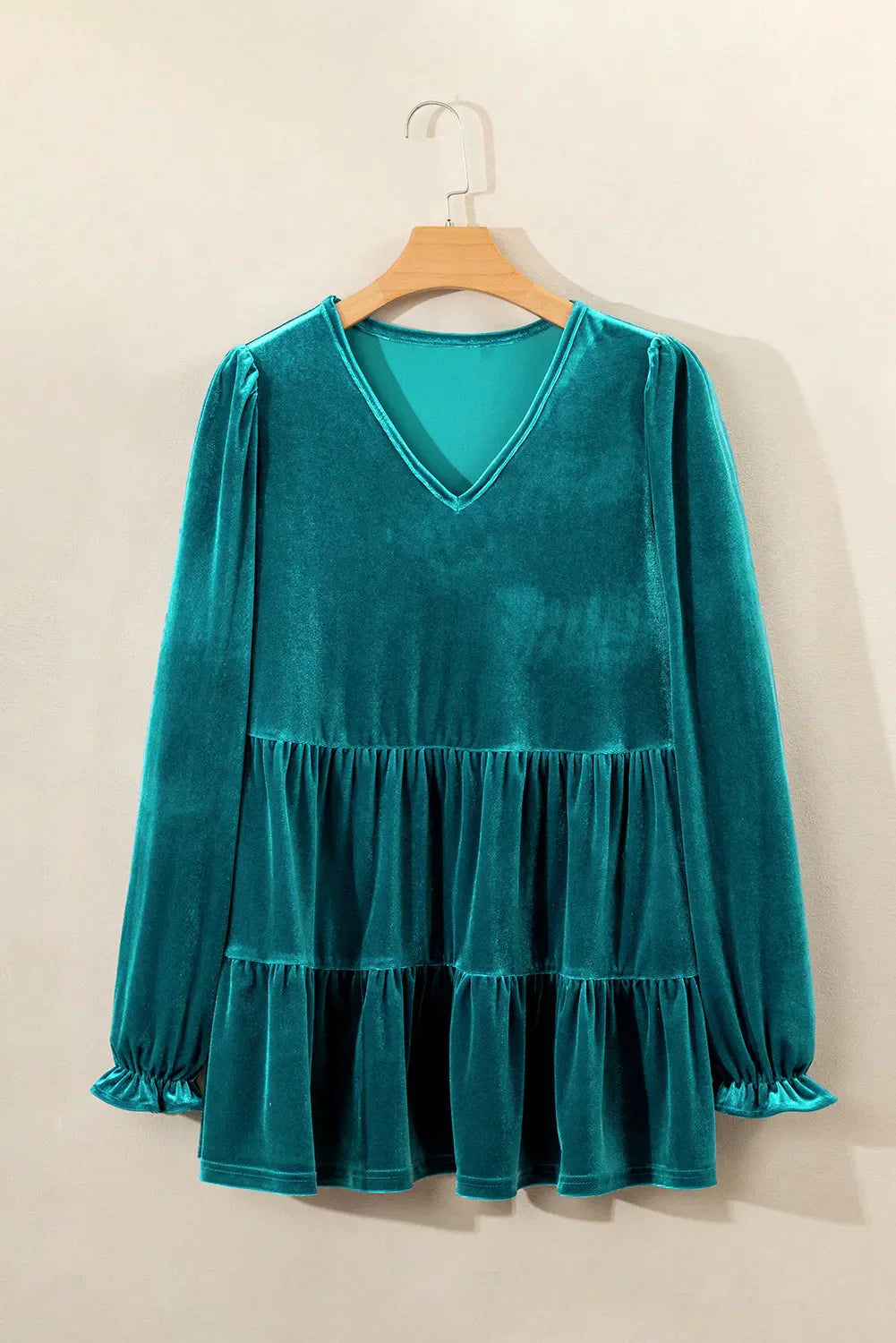 Beata | Peplum blouse with V-neck and flounced sleeves