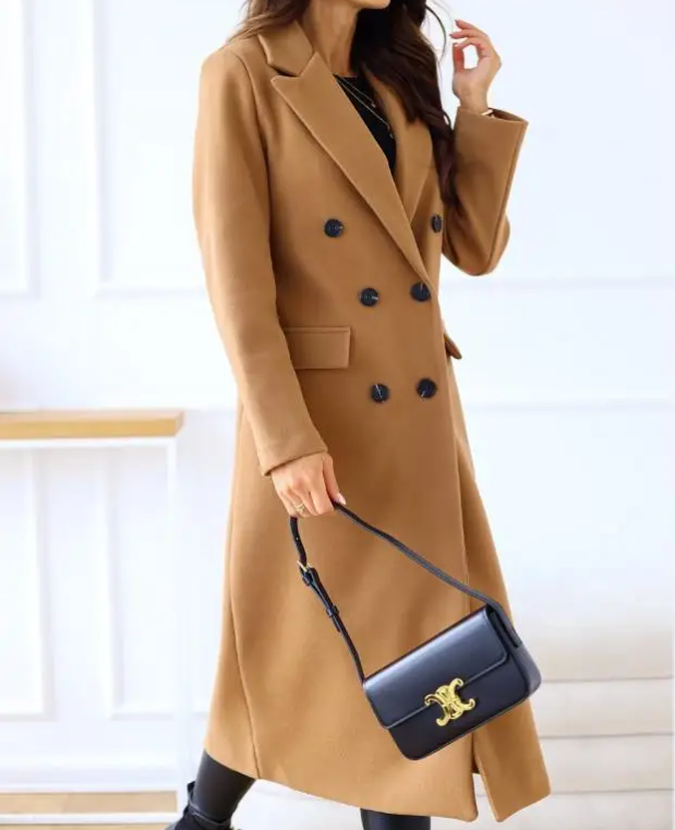Soledad | Classic and elegant winter garment.