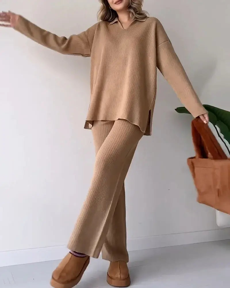 Aranza | Elegant two-piece knitted set for women with a V-neck