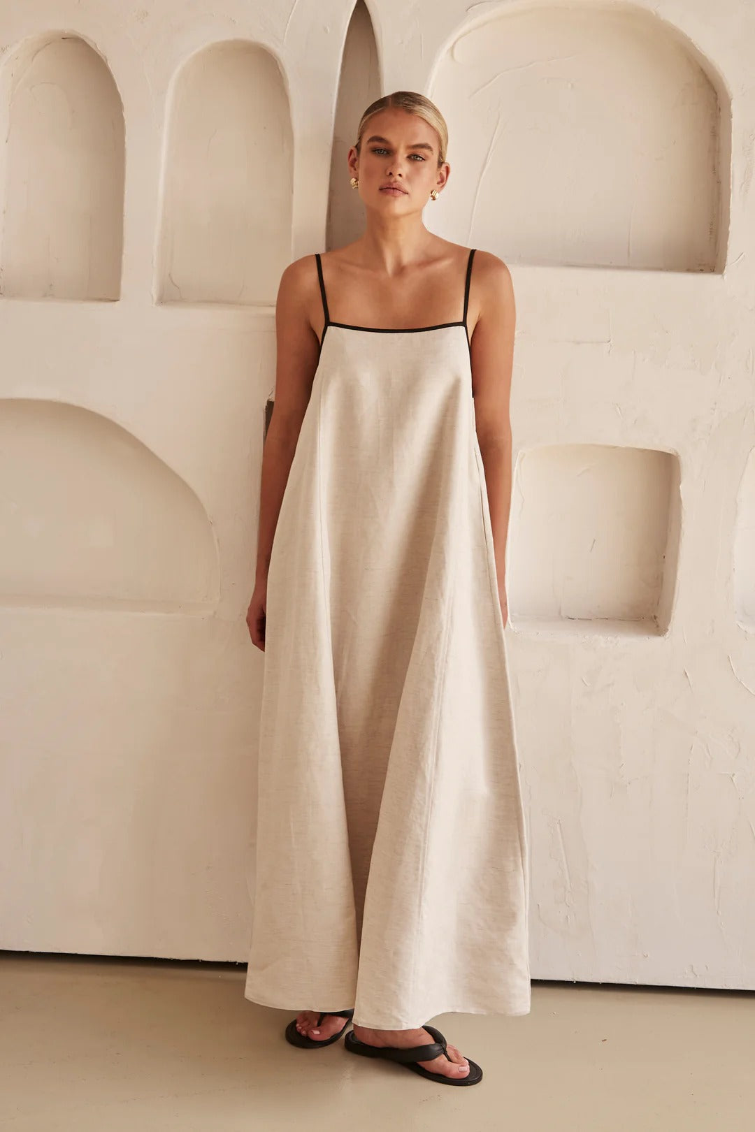 Maria® | Contrast Linen Maxi Dress