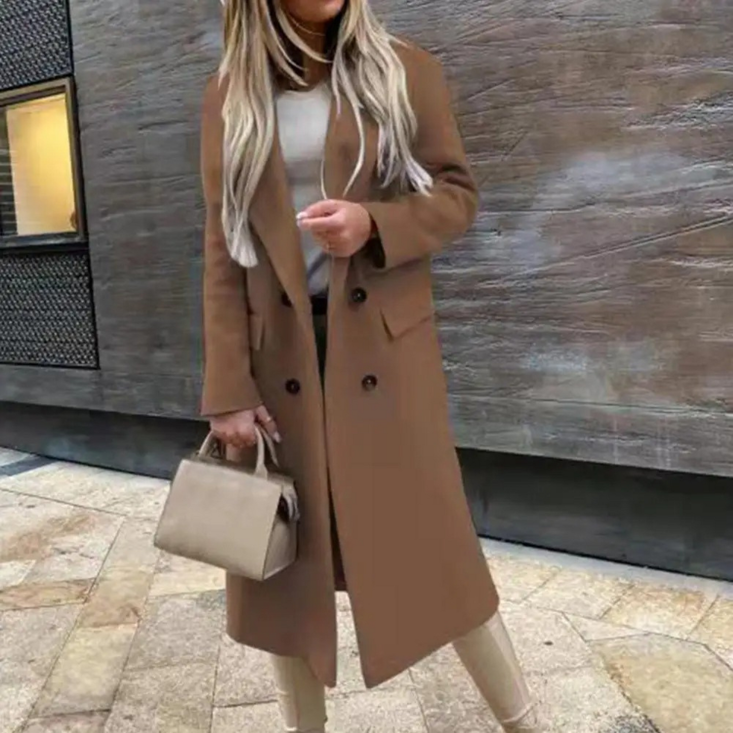 Justina | Timeless and elegant winter clothing