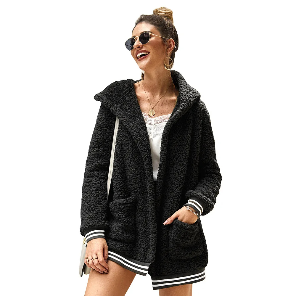 Oriana | Modern and versatile winter garment