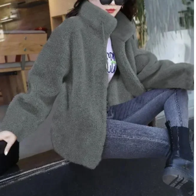 Sandra® | Modern and versatile winter garment.