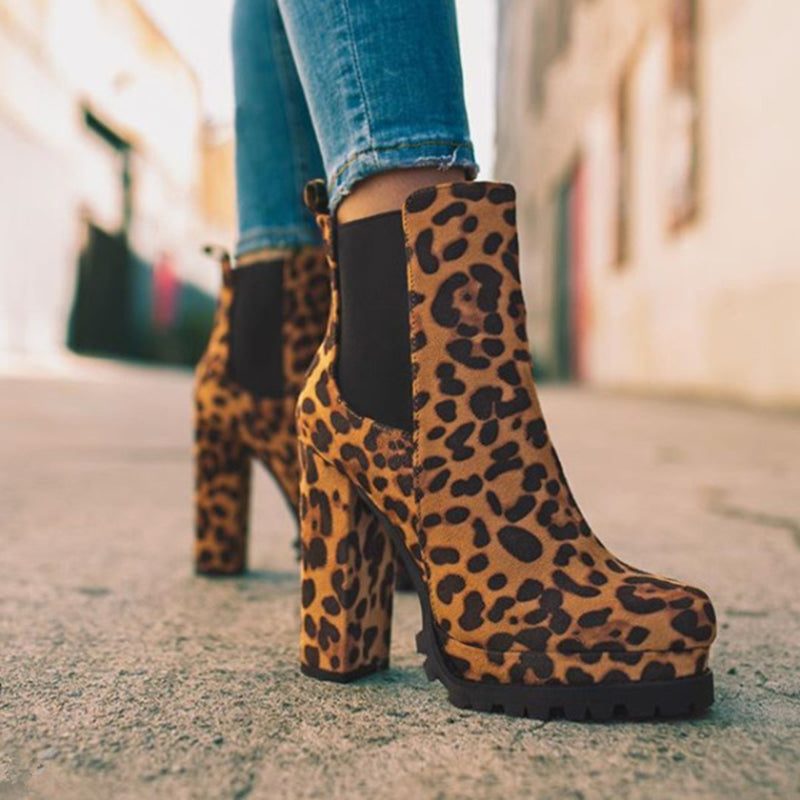 Zahira | High quality orthopedic boots