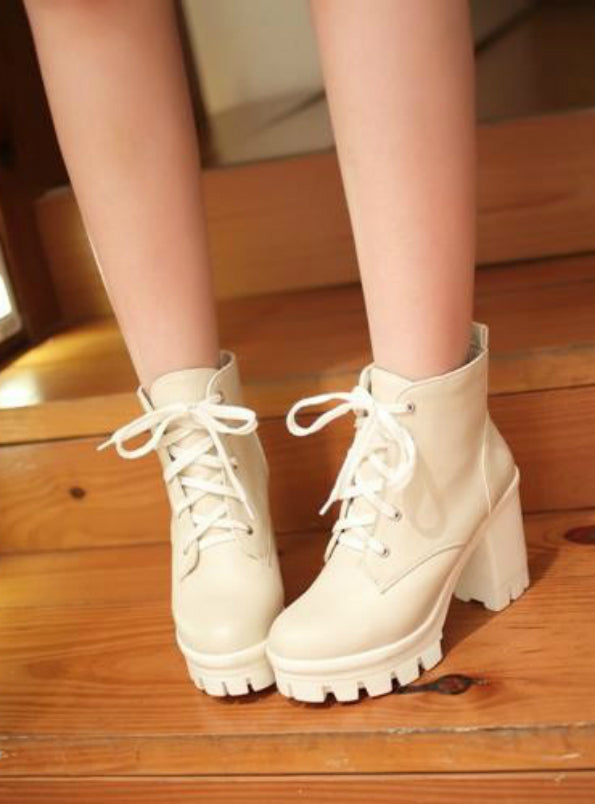 Clara | Durable and supportive orthopedic heels
