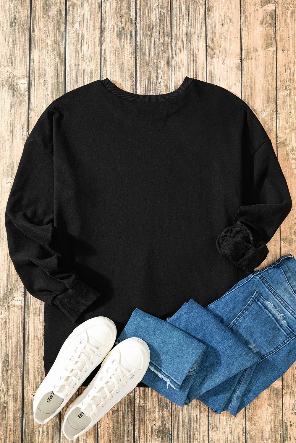 Claudia | Long-sleeved sweatshirt with a high, low crew neck