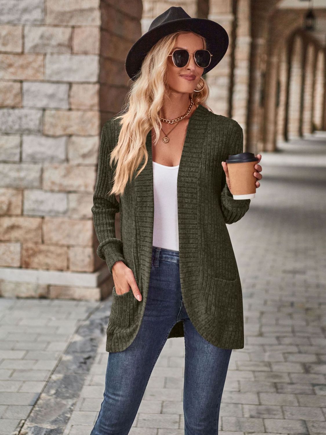 Patricia | Timeless and elegant winter cardigan