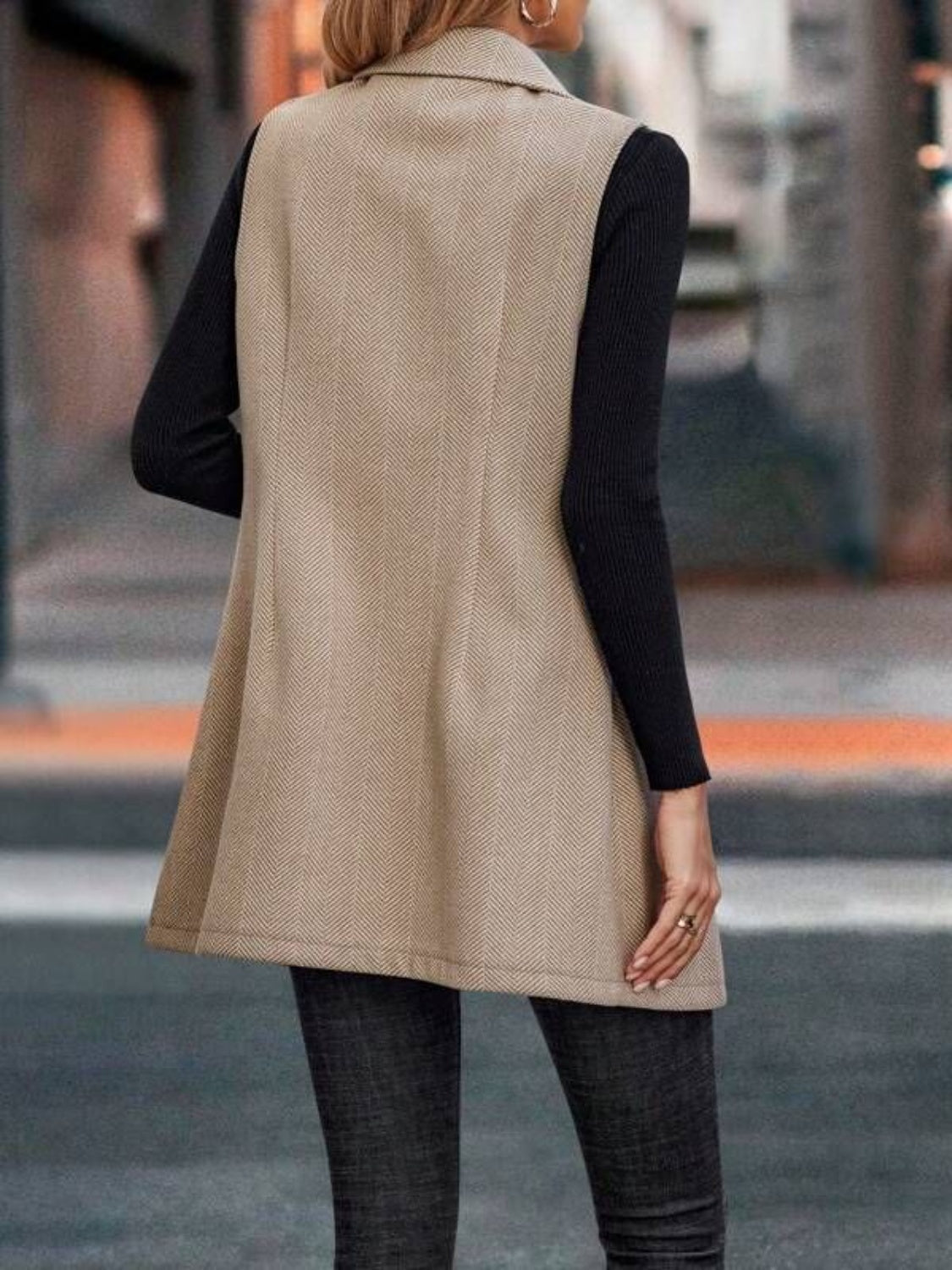 Carolin | Long cut vest coat with buttoned collar and collar