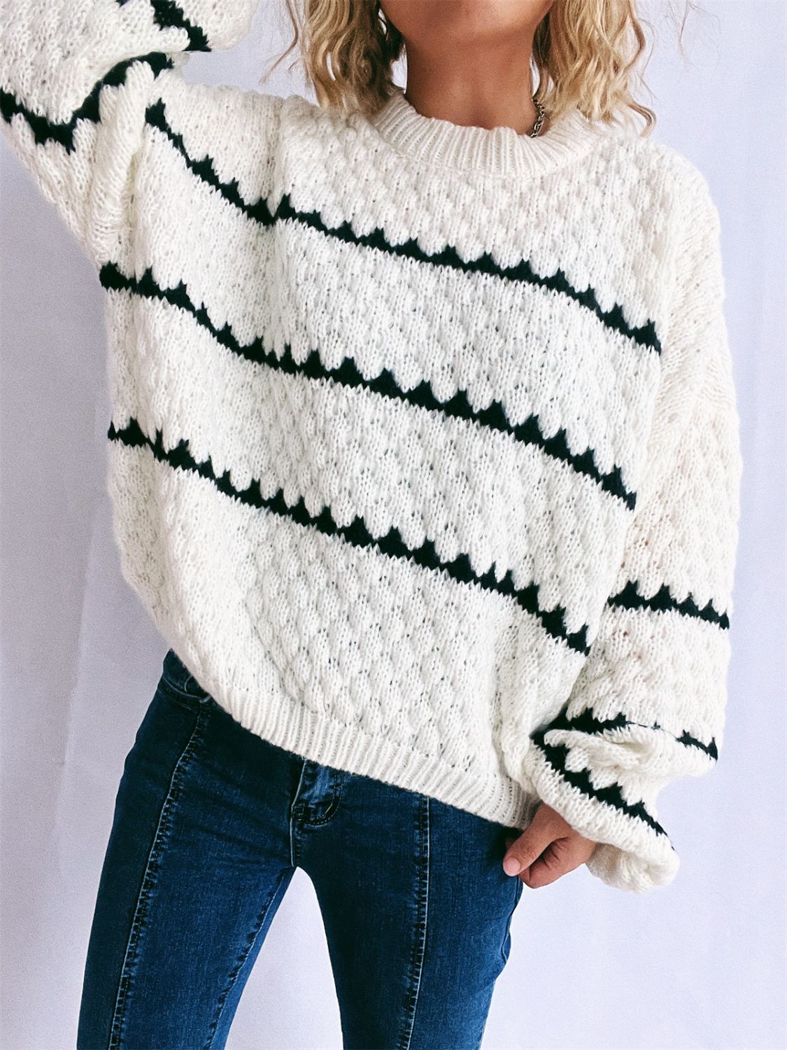 Bianca | Long-sleeved sweater with contrasting stripes and a crew neck