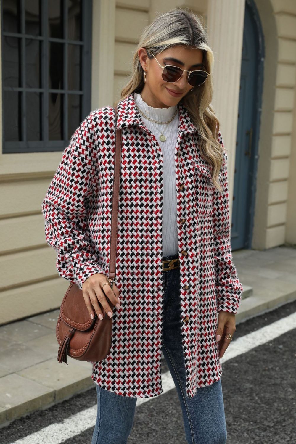 Anika | Houndstooth coat with buttons and dropped shoulders