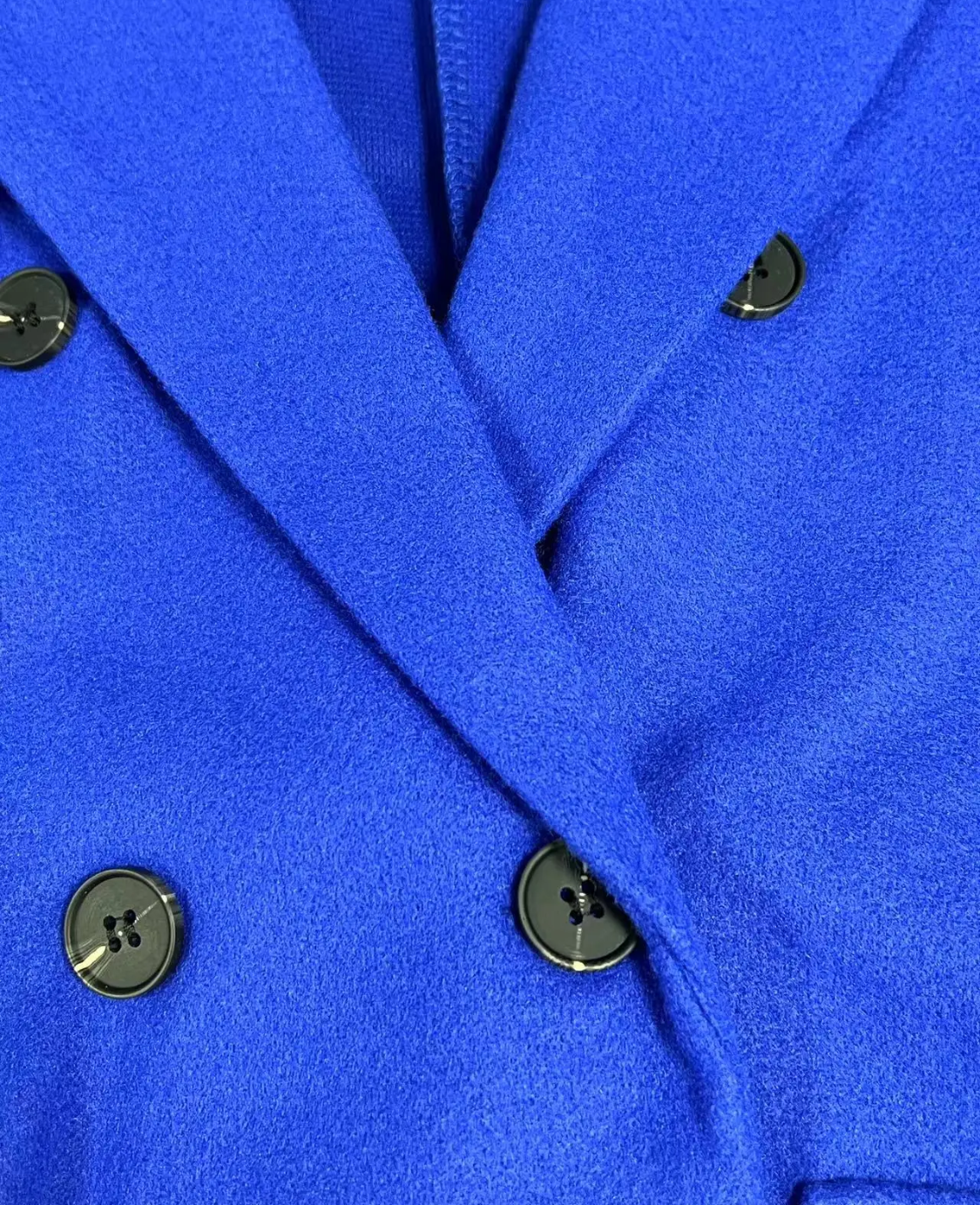 Yadira | Classic and comfortable winter garment