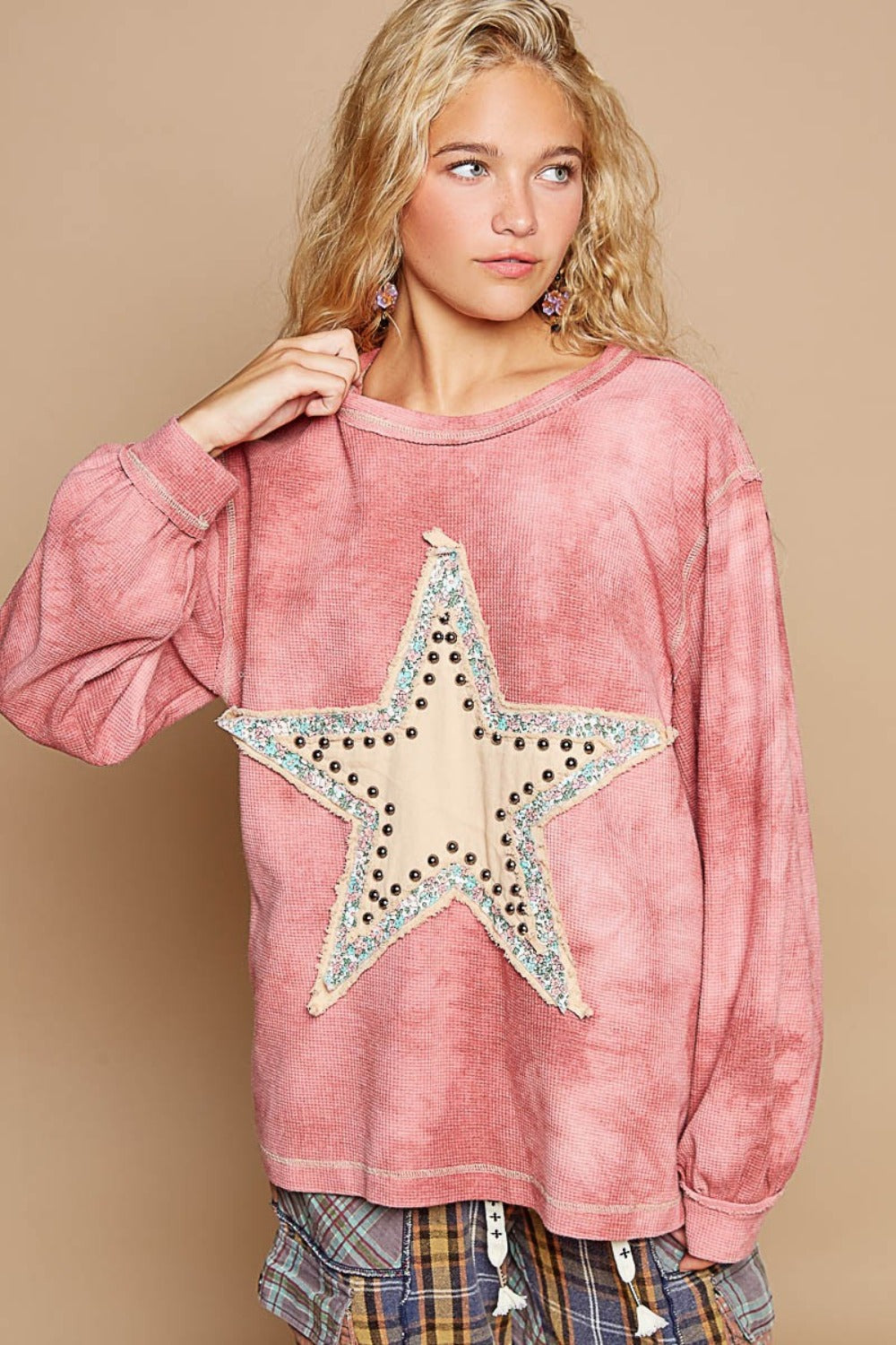 Vanja | Washed star patch with studded top